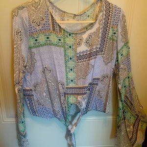 Altar’d State blouse. Bell sleeves. Tie in front. Size S